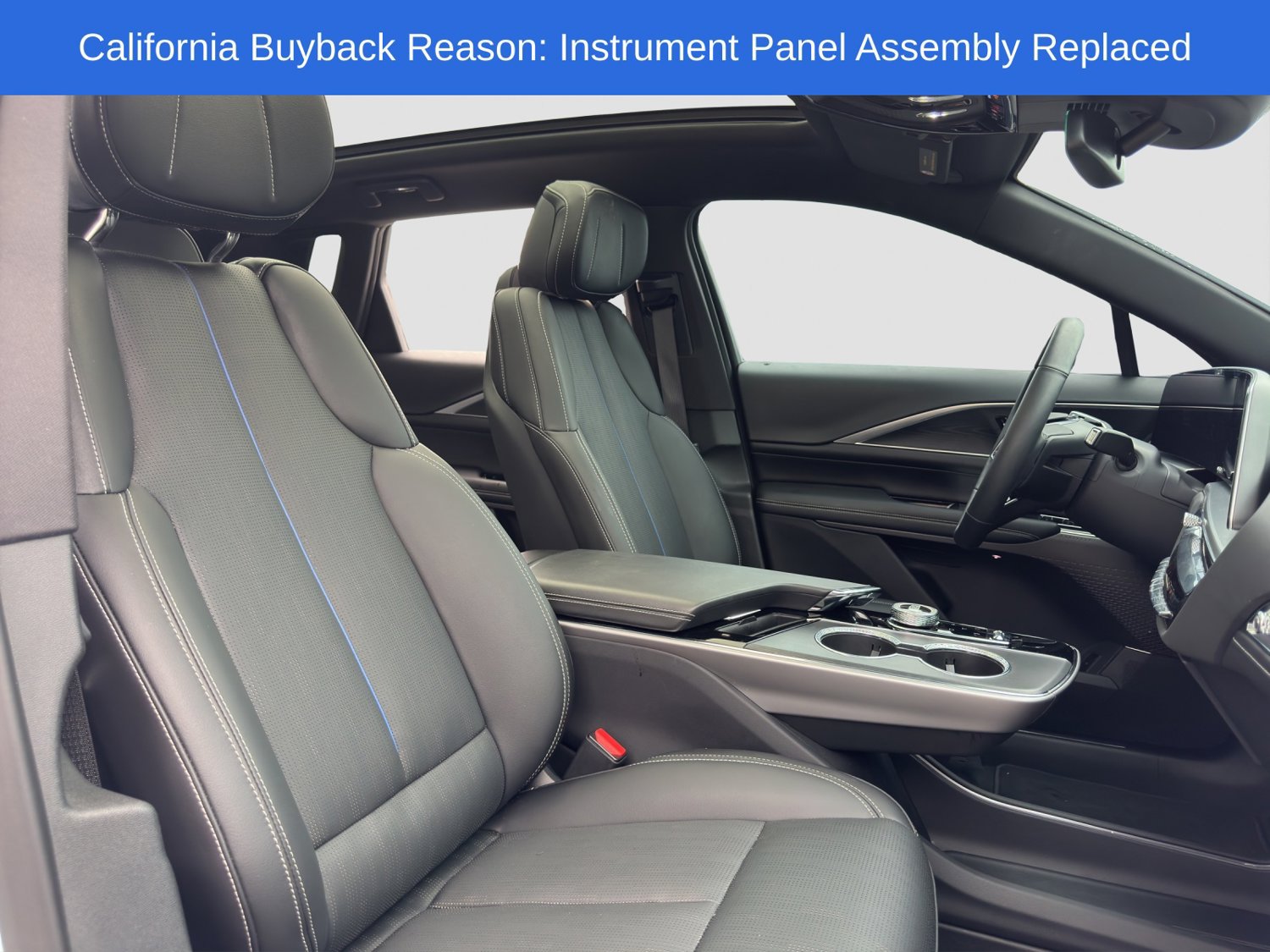 Used 2025 Cadillac Lyriq Sport AWD/4WD image 14