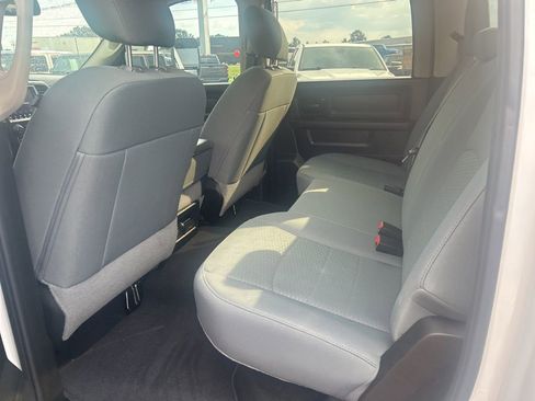 Used 2018 RAM 2500 Tradesman w/ Chrome Appearance Group image 10