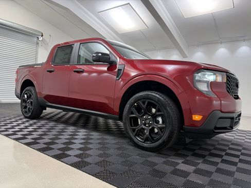 New 2025 Ford Maverick XLT w/ XLT Luxury Package image 1