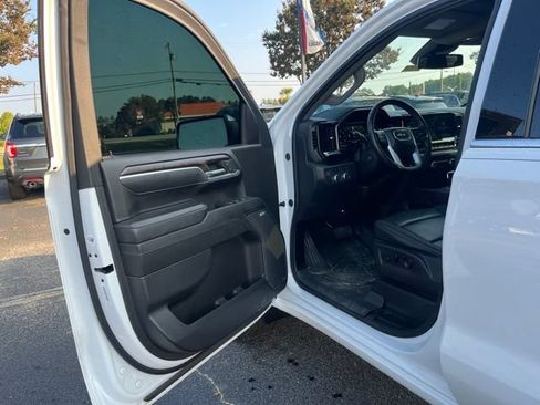 Used 2024 GMC Sierra 1500 SLT w/ SLT Premium Plus Package AWD/4WD image 4