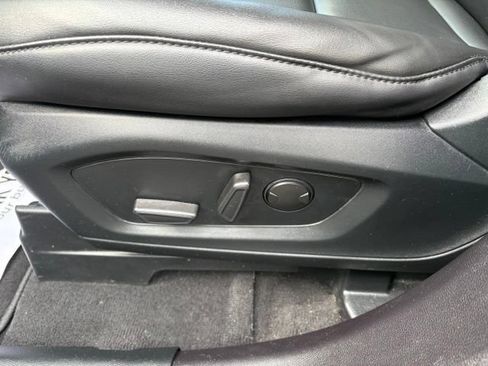 Certified 2022 Ford Explorer XLT w/ Equipment Group 202A AWD/4WD image 16