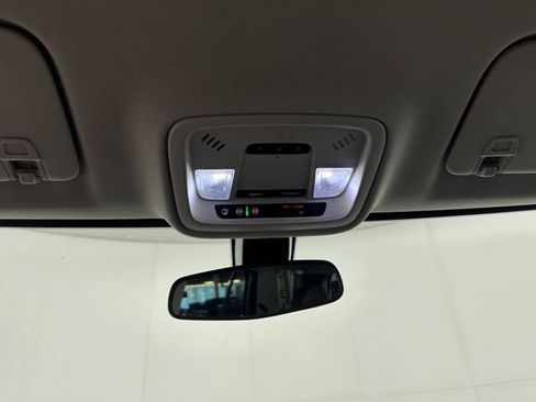 Used 2019 Chevrolet Traverse LT AWD/4WD image 24