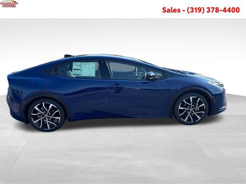 New 2026 Toyota Prius Plug-In Hybrid FWD image 6
