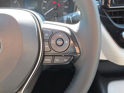 Certified 2025 Toyota Corolla SE image 31