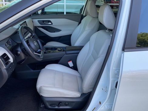 Certified 2023 Nissan Rogue SV w/ SV Premium B Package AWD/4WD image 19