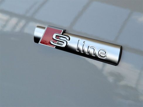 New 2026 Audi Q3 quattro 2.0T image 7