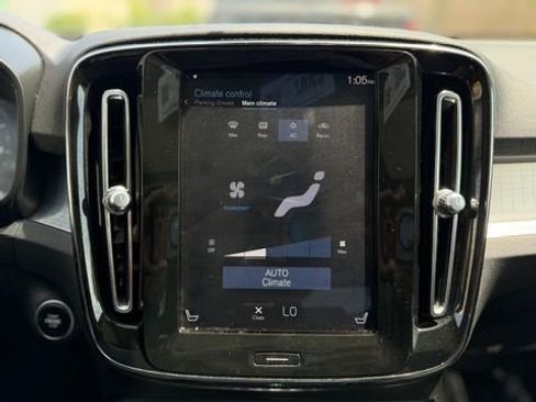 Used 2019 Volvo XC40 T5 Momentum AWD/4WD image 37