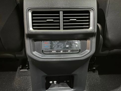 New 2026 Volkswagen Atlas SE image 26