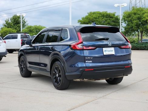 Used 2025 Honda CR-V EX image 5