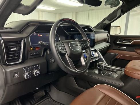 Certified 2025 GMC Sierra 1500 Denali Ultimate AWD/4WD image 10
