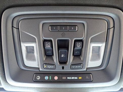 Used 2025 GMC Sierra 2500 AT4X AWD/4WD image 25