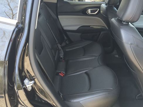 Used 2022 Jeep Compass Limited image 20