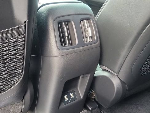 Used 2022 Hyundai Tucson Limited FWD image 11