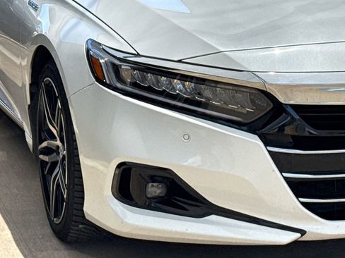 Certified 2022 Honda Accord Touring image 4