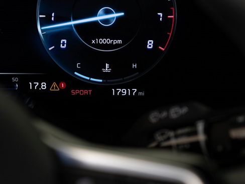 Used 2024 Kia Carnival SX image 33