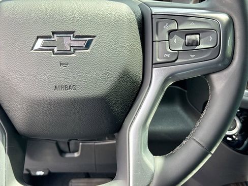 Used 2025 Chevrolet Silverado 1500 LT Trail Boss w/ Convenience Package II AWD/4WD image 18