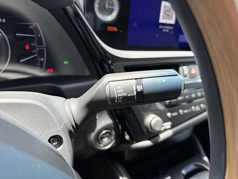 Used 2024 Lexus ES 300h Ultra Luxury w/ Accessory Package (Z2) FWD image 56