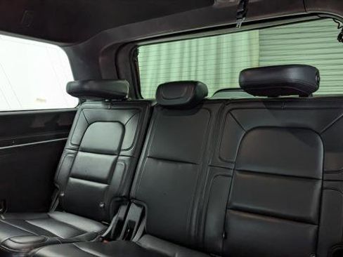 Used 2023 Lincoln Navigator 4WD image 17