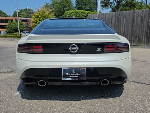 Used 2025 Nissan Z Performance w/ Floor Mat Package RWD image 4