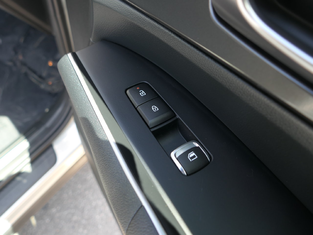 Certified 2026 Kia Sorento S FWD image 26