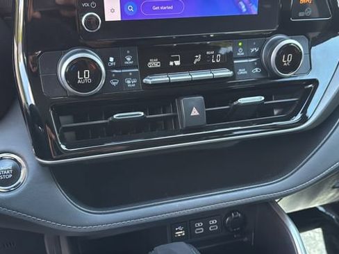 Used 2023 Toyota Highlander LE FWD image 30