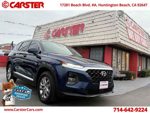 Used 2020 Hyundai Santa Fe SE image 1