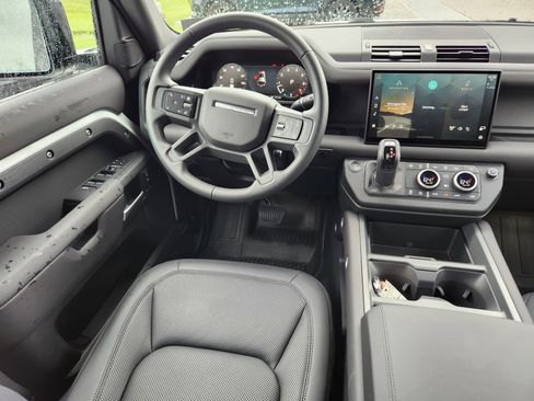 Used 2025 Land Rover Defender 110 S AWD/4WD image 13