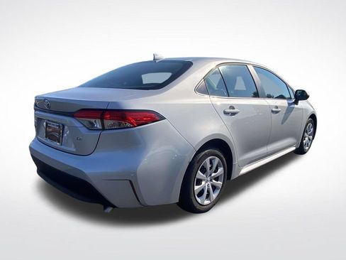 Used 2026 Toyota Corolla LE FWD image 7