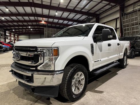 Used 2022 Ford F250 XLT w/ FX4 Off-Road Package image 9