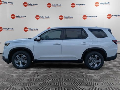 New 2025 Honda Pilot EX-L image 8