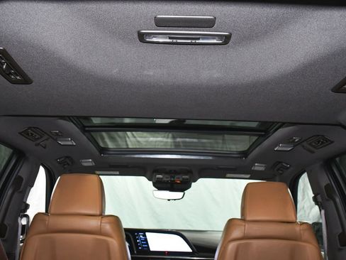 Used 2021 Cadillac Escalade Premium Luxury w/ Driver Assist Tech Package AWD/4WD image 77
