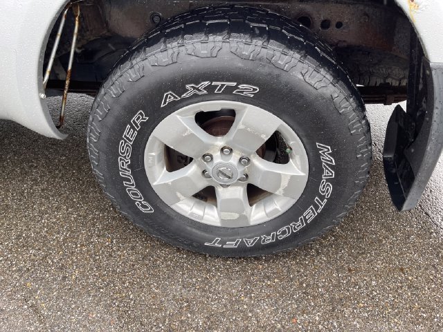 Used 2012 Nissan Frontier SV w/ SV Premium Utility Pkg AWD/4WD image 43