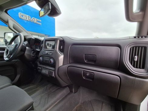 Used 2025 Chevrolet Silverado 2500 W/T w/ WT/CX Safety Package AWD/4WD image 15