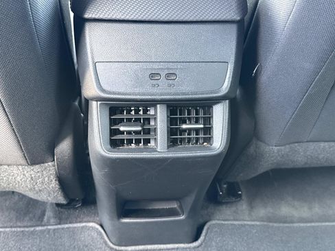 Used 2025 Chevrolet Equinox LT FWD image 30