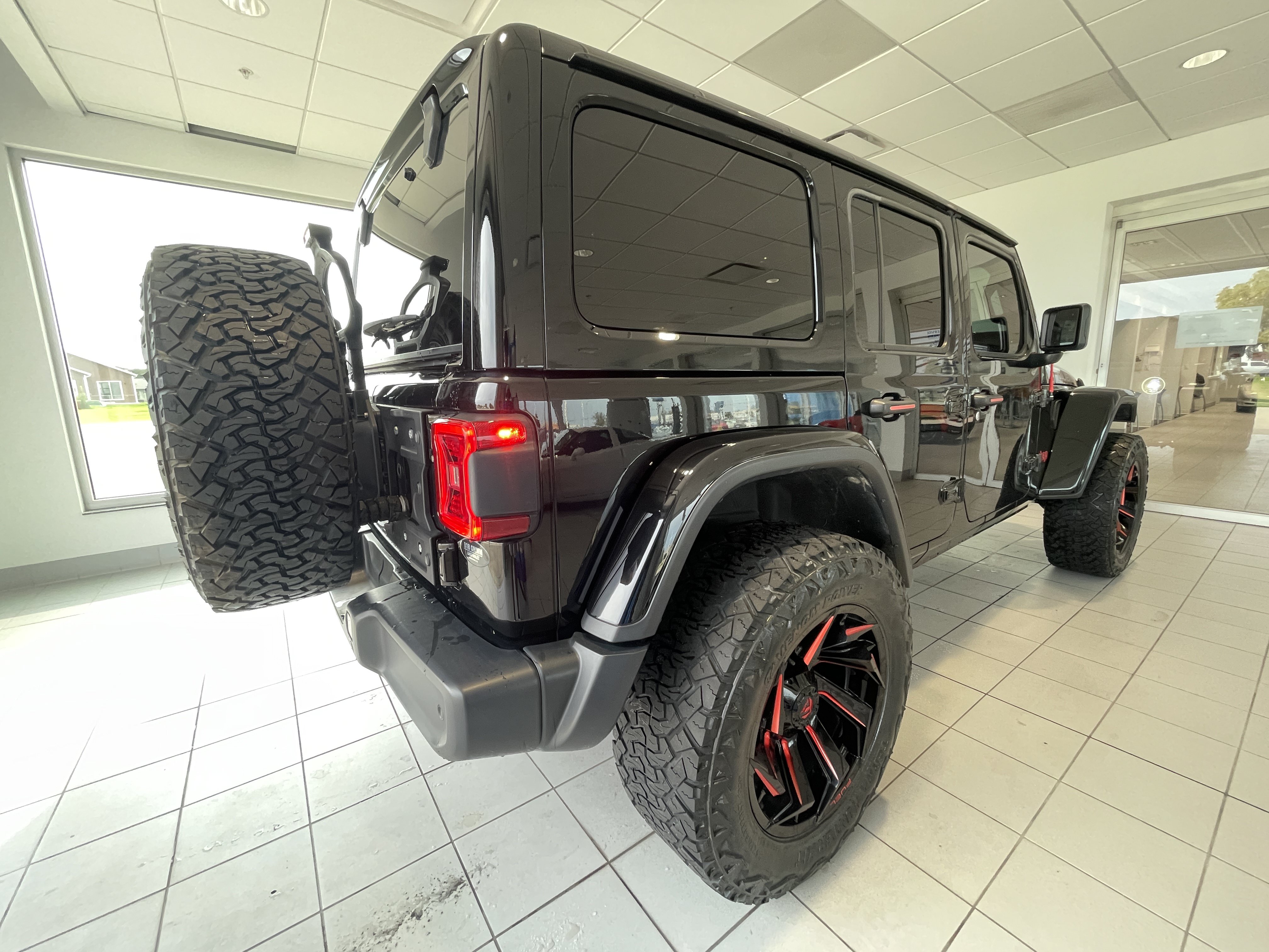 Used 2020 Jeep Wrangler Unlimited Rubicon AWD/4WD image 7