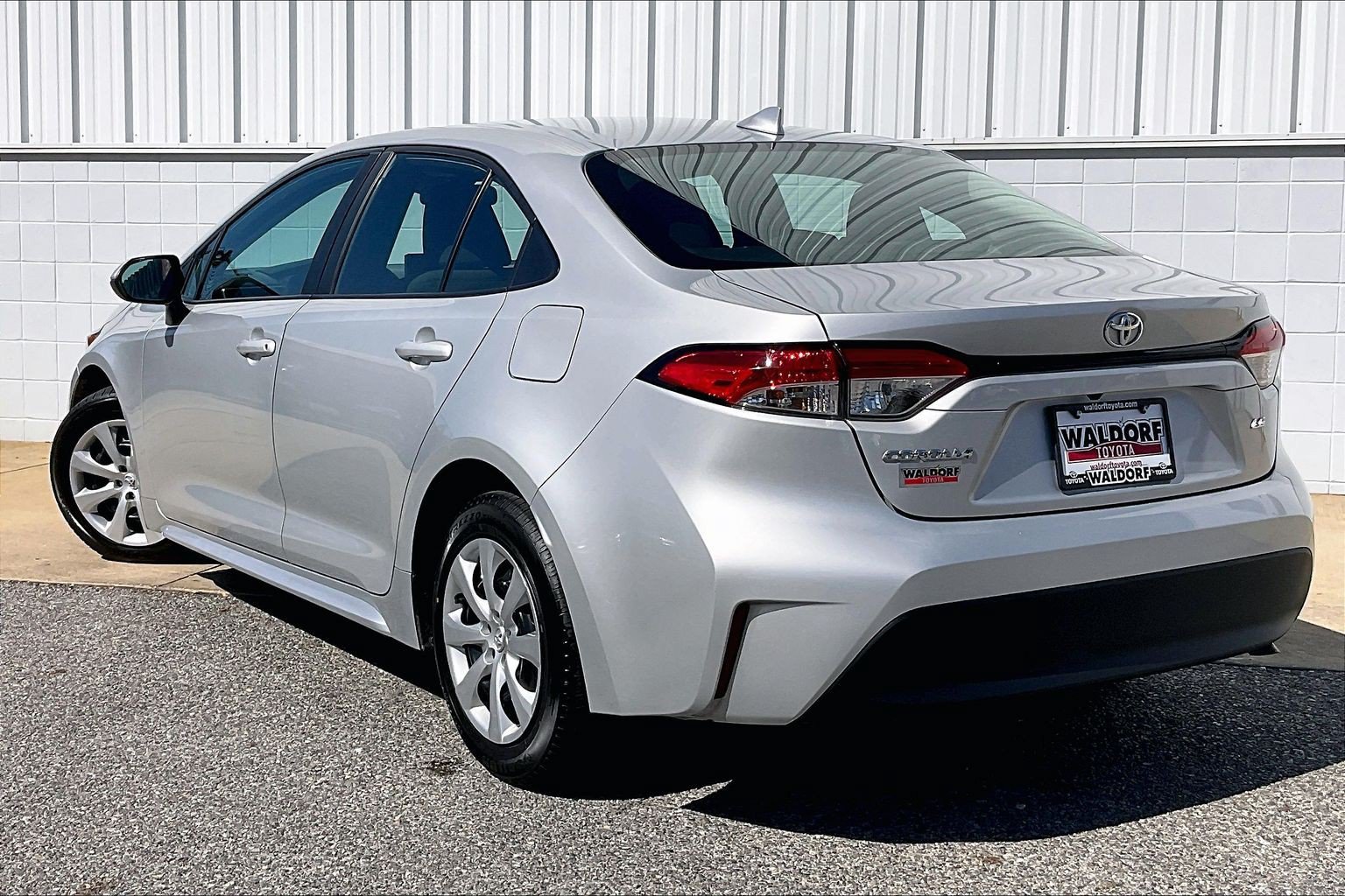 Used 2024 Toyota Corolla LE FWD image 15