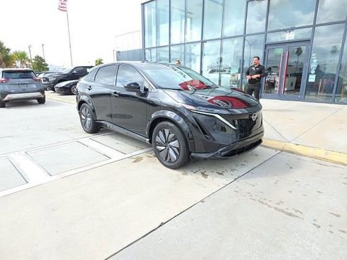 Used 2024 Nissan Ariya AWD image 2