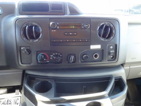 Used 2016 Ford E-350 and Econoline 350 Super Duty image 21