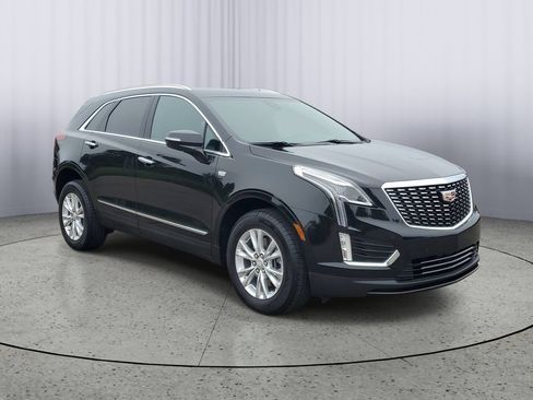 Certified 2024 Cadillac XT5 Luxury AWD/4WD image 2