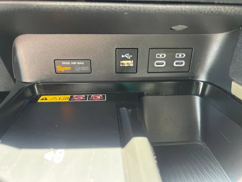 Used 2025 Toyota Camry LE FWD image 63