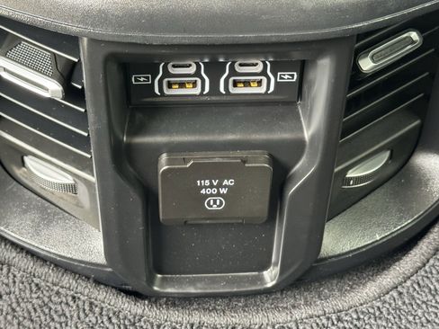 Used 2024 RAM 2500 Laramie image 32