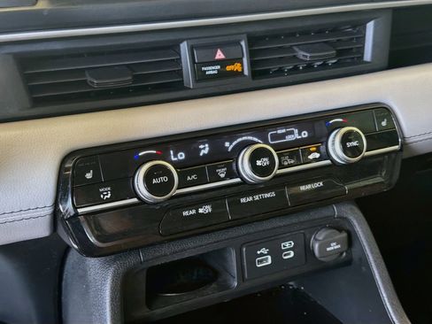 Used 2024 Honda Pilot EX-L image 14