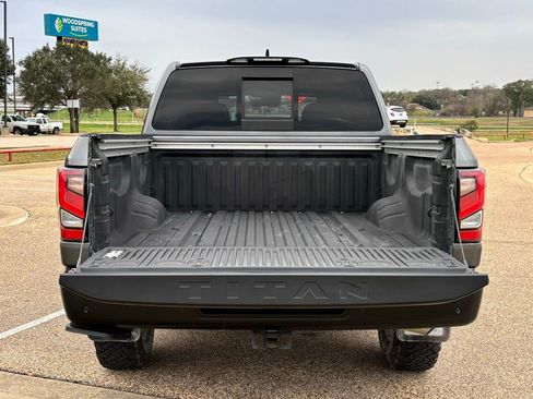 Used 2024 Nissan Titan PRO-4X w/ Pro-4x Convenience Package image 6