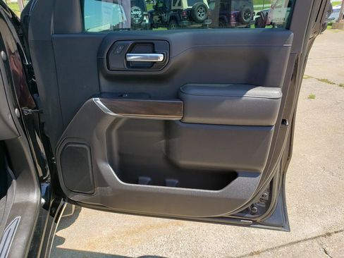 Used 2021 GMC Sierra 1500 SLT w/ SLT Convenience Package AWD/4WD image 19