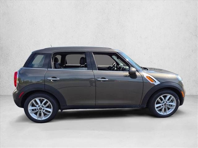 Used 2012 MINI Cooper Countryman FWD image 4