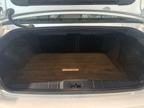 Used 2009 Chevrolet Malibu LTZ w/ HFV6 Engine Package FWD image 9