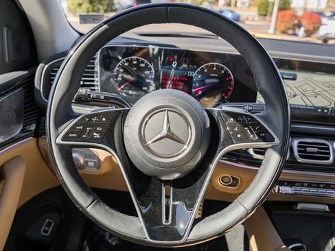 New 2026 Mercedes-Benz GLS 450 4MATIC image 30