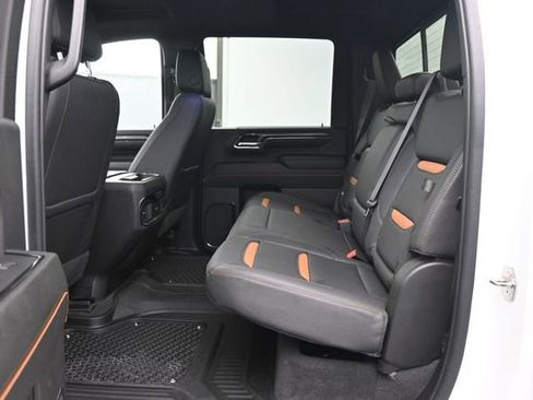 Used 2024 GMC Sierra 2500 AT4 w/ AT4 Premium Plus Package AWD/4WD image 8