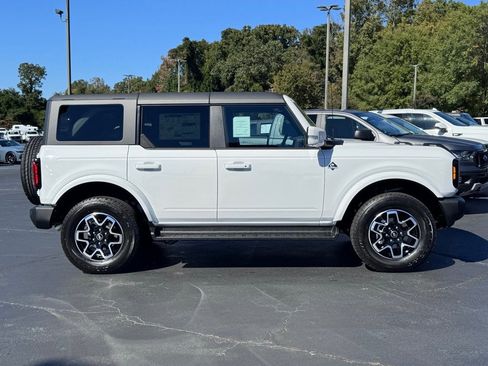 New 2025 Ford Bronco Outer Banks image 4