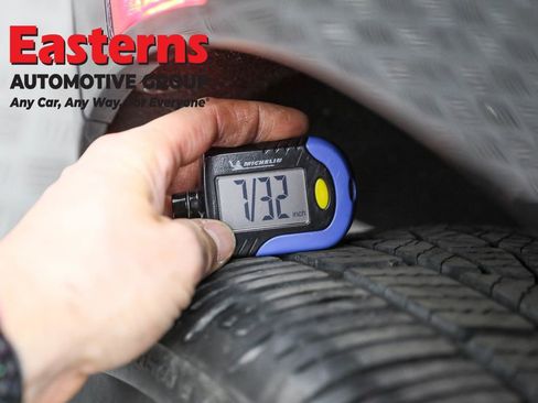 Used 2023 Buick Envision Essence w/ Sport Touring Package image 31